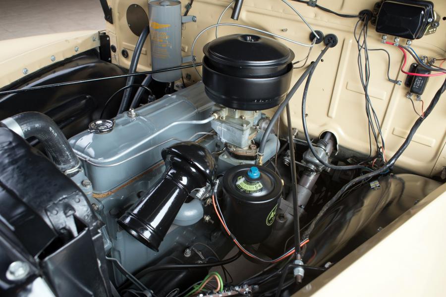  Chevrolet 3100 Suburban 1953 года  (фото 4 из 6)